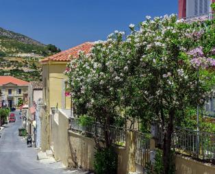 Αρχάνες: Γνωρίστε το πιο πολύχρωμο χωριό της Κρήτης