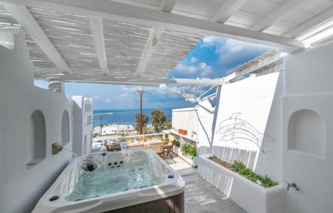 Bella View Mykonos Town Suites