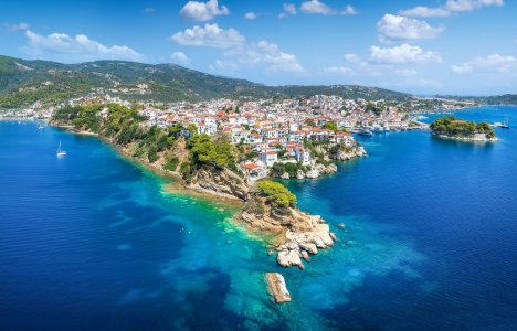 Conde Nast Traveller: 7 ελληνικά νησιά στα 20 κορυφαία της Ευρώπης