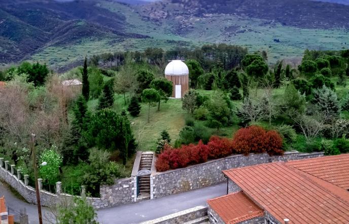 Το χωριό του Νίκου Γκάτσου με το μικρότερο ίσως αστεροσκοπείο στον κόσμο